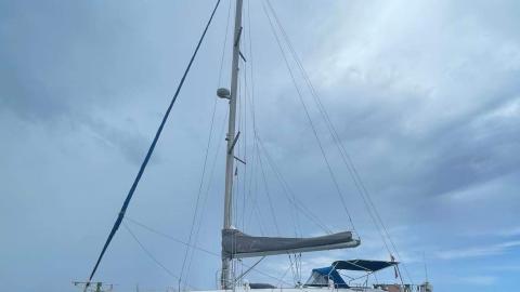 Bénéteau Beneteau 50 : At anchor in Martinique