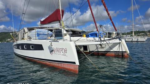 Cata Thaï Grand-voyage 44 : At anchor other view