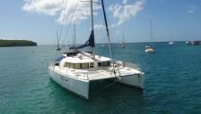 CNB Lagoon 440 : At anchor in Martinique