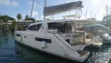 Robertson & Cain Leopard 40 : In the marina