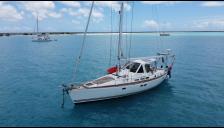 Jeanneau Sun Odyssey 47 CC : At anchor in Caribbean