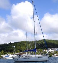 At anchor - Jeanneau Sun Dance 36, Occasion (1989) - Martinique (Ref 369)