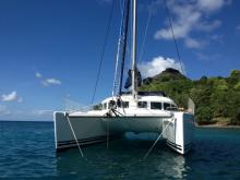 At anchor - CNB Lagoon 380, Used (2001) - Martinique (Ref 441)