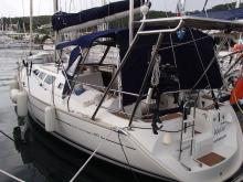 In marina - Jeanneau Sun Odyssey 40.3, Used (2005) - Martinique (Ref 462)