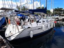 Bénéteau Oceanis 393 : In the marina