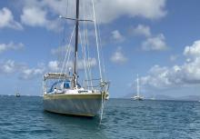 Aluminium&Technique  Trismus 37 : At anchor in Martinique