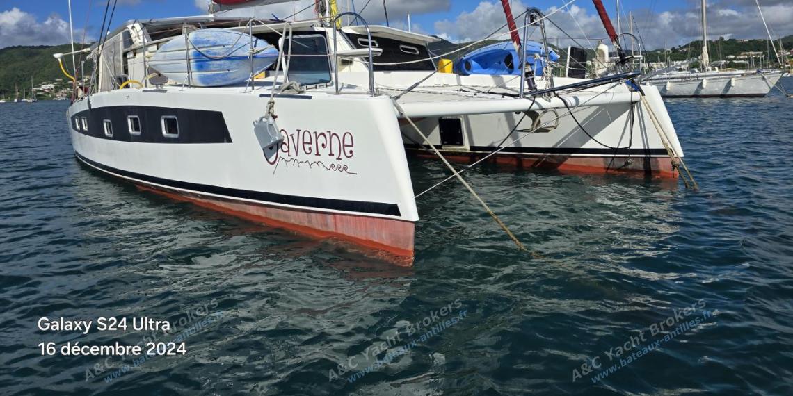 Cata Thaï Grand-voyage 44 : At anchor other view